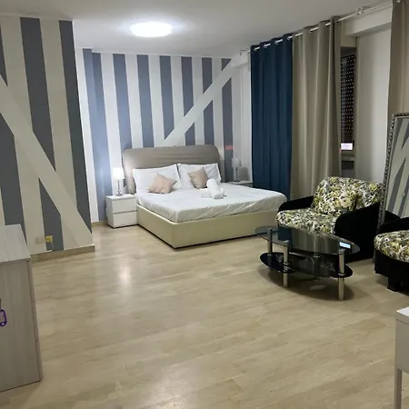 Venice Arian 02 3*